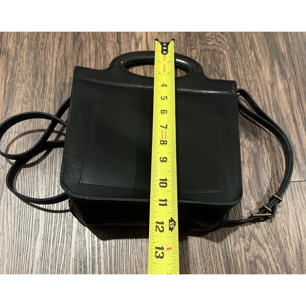 Madewell Leather Top Handle Toggle Crossbody Bag In Black - Picture 4 of 9